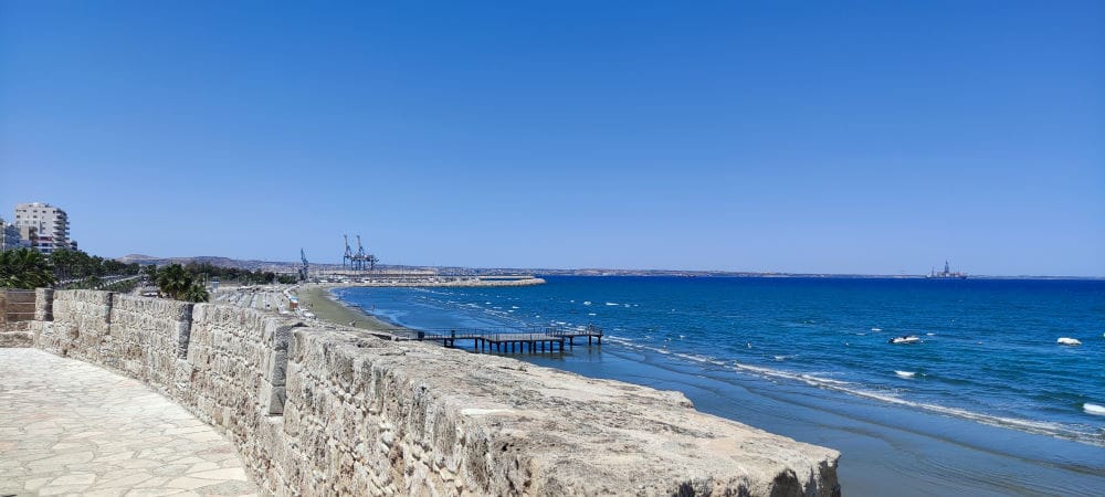 Blick vom Larnaca Medieval Fort