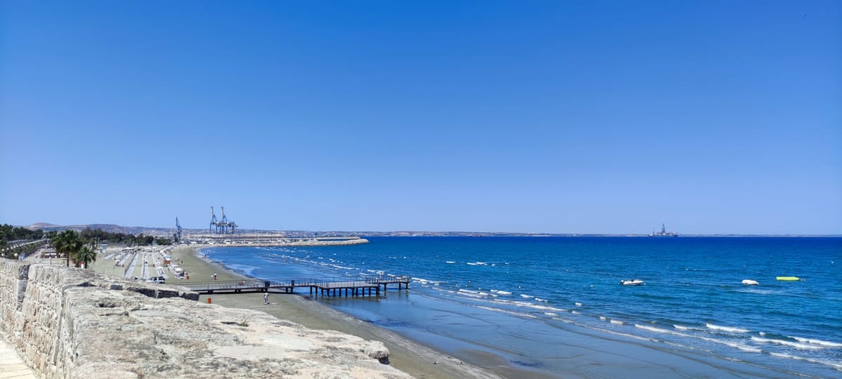 Blick vom Larnaca Medieval Fort