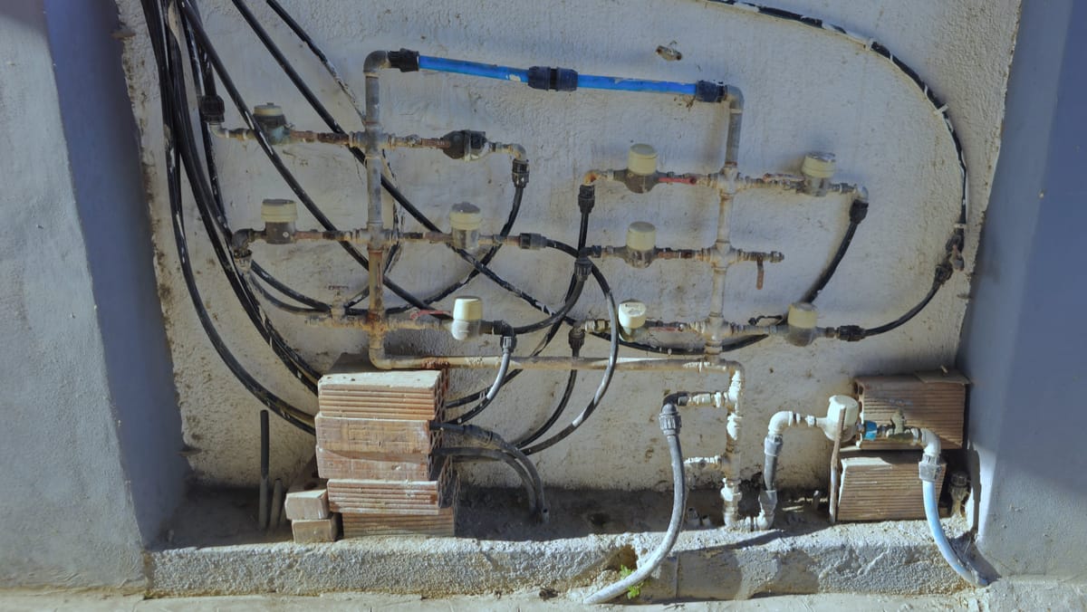 Wasseruhren am Haus